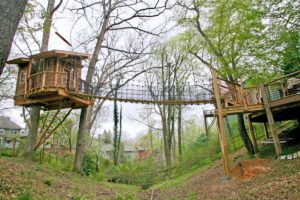 Asheville custom tree house builder