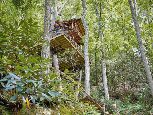 NC treehouse builders: Panthertown Treehouse: A secluded escape amidst the trees